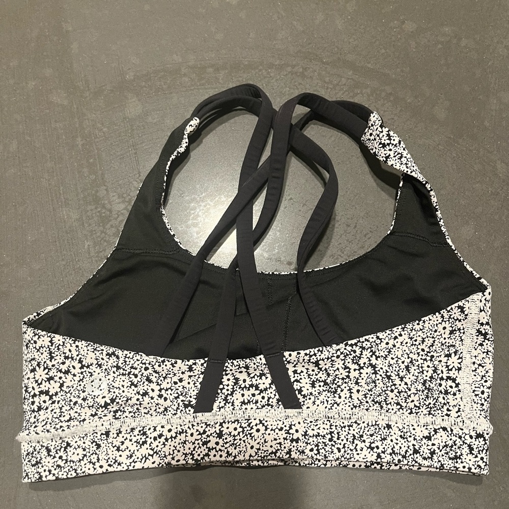 lululemon sports bra